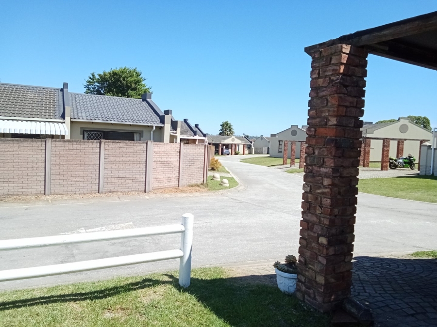 2 Bedroom Property for Sale in Kabega Park Eastern Cape